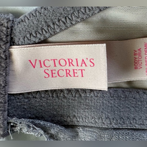 Victoria’s Secret Gray Lace Bra SZ 38DD - Picture 10 of 13